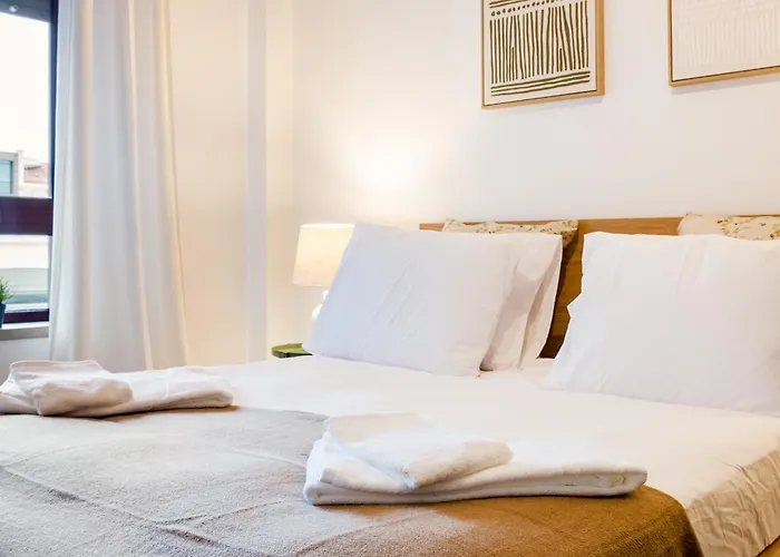 Mbird Marques De Pombal With Elevator דירה