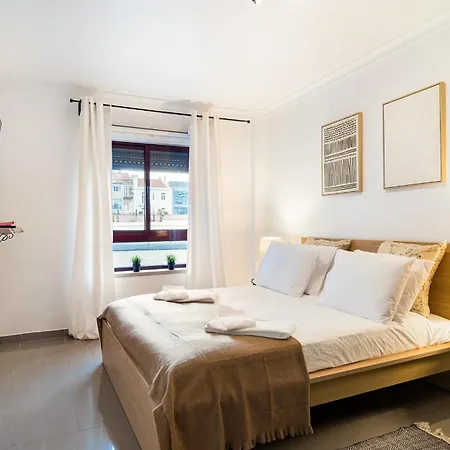 Mbird Marques De Pombal With Elevator Apartman *