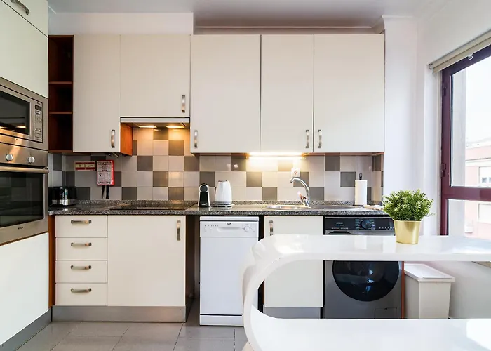 Mbird Marques De Pombal With Elevator Apartament *