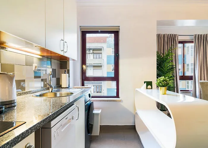 Mbird Marques De Pombal With Elevator * Lizbona