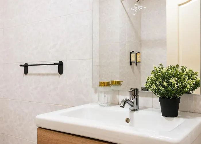 Mbird Marques De Pombal With Elevator Lizbona